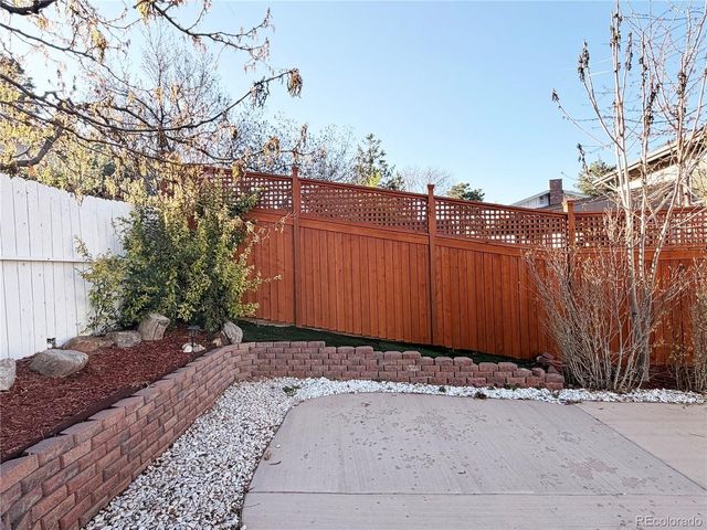 3709 S Mission Pkwy, Aurora, CO 80013