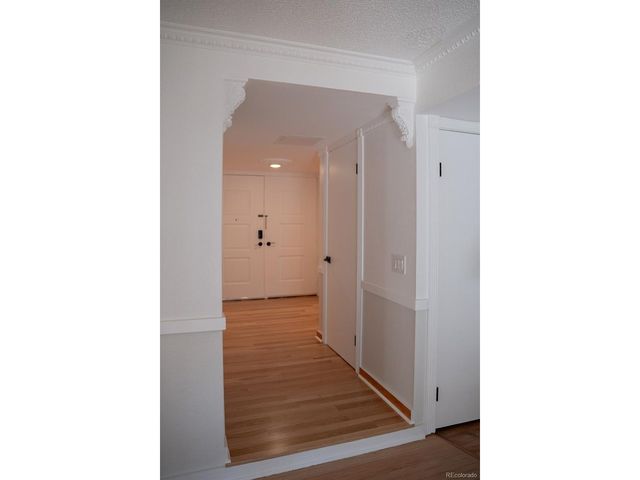 3709 S Mission Pkwy, Aurora, CO 80013