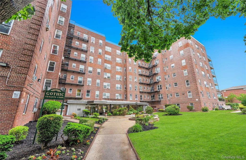 84-50 169th Street 607, Jamaica Hills, NY 11432 — photo 3