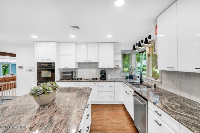 25 Mahoras Drive, Ocean Twp, NJ 07712