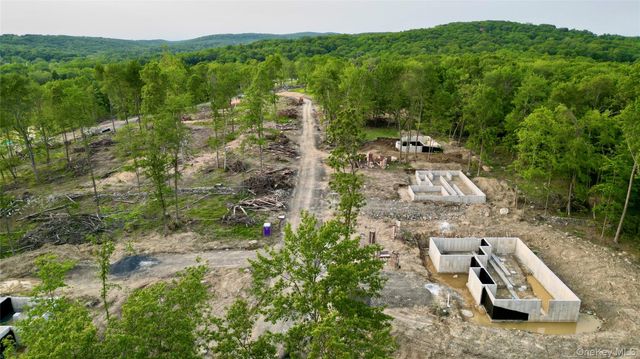 2 Black Gum Court, Newburgh, NY 12550