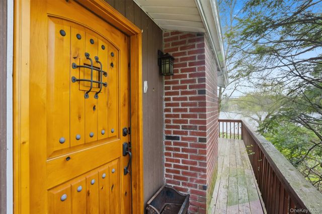 61 Lake Shore Drive E, Rock Hill, NY 12775