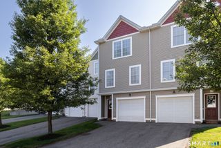 55 Columbus Boulevard 19, Southington, CT 06489