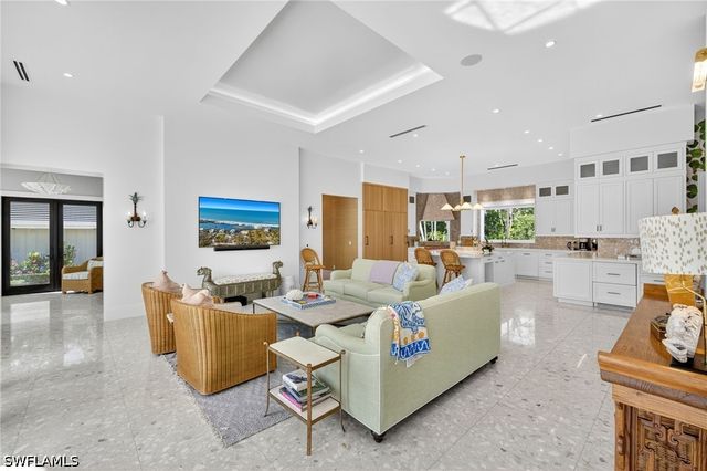 111 Caribbean RD, Naples, FL 34108