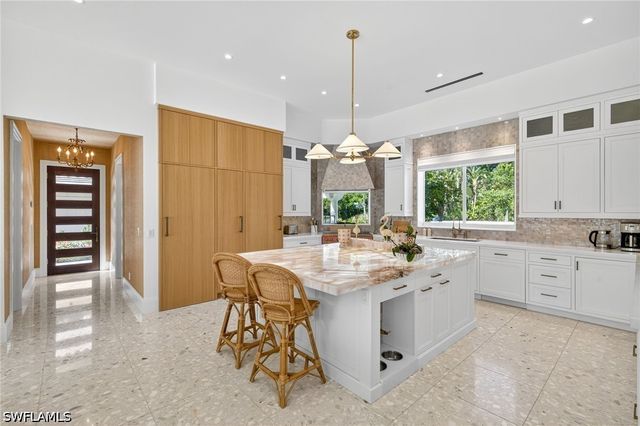 111 Caribbean RD, Naples, FL 34108