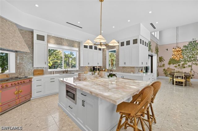 111 Caribbean RD, Naples, FL 34108