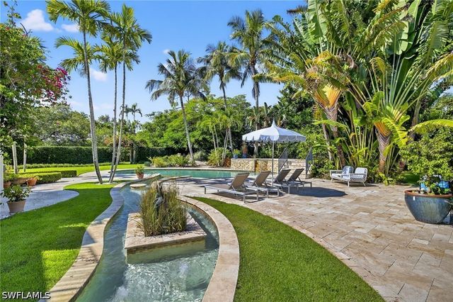 111 Caribbean RD, Naples, FL 34108