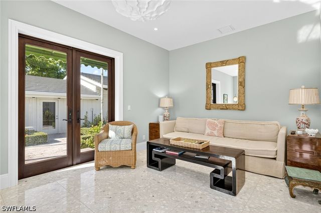 111 Caribbean RD, Naples, FL 34108