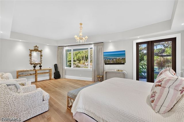 111 Caribbean RD, Naples, FL 34108