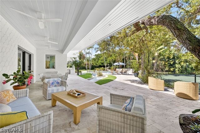 111 Caribbean RD, Naples, FL 34108