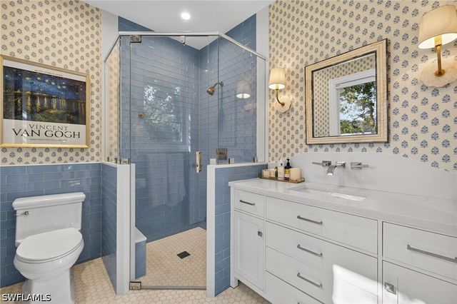 111 Caribbean RD, Naples, FL 34108