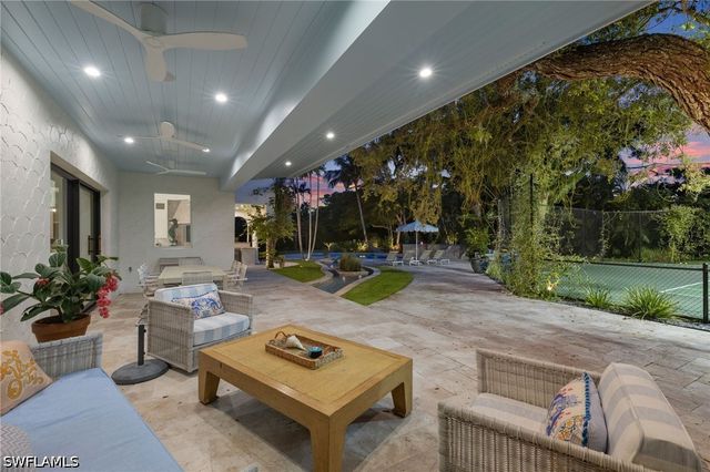 111 Caribbean RD, Naples, FL 34108