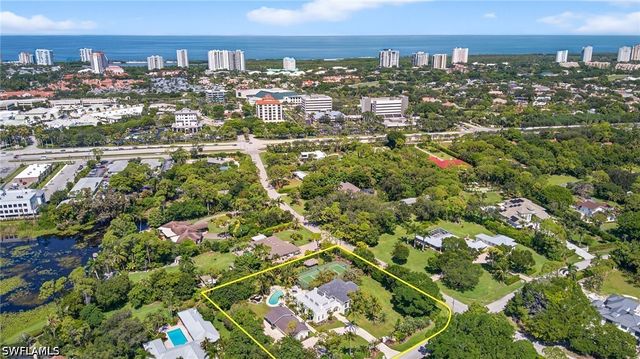 111 Caribbean RD, Naples, FL 34108
