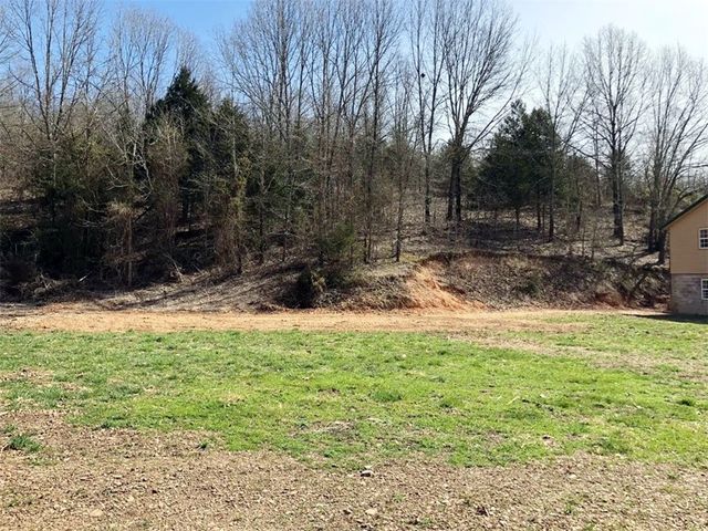 5682 Wade Road, Harrison, AR 72601