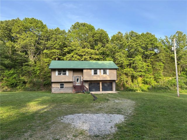 5682 Wade Road, Harrison, AR 72601