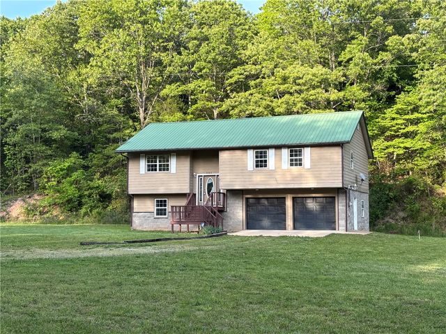 5682 Wade Road, Harrison, AR 72601