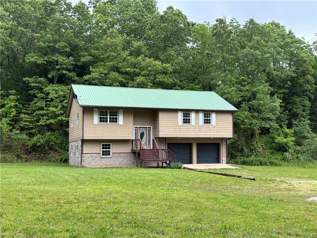 5682 Wade Road, Harrison, AR 72601