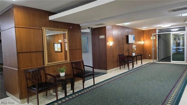 11820 Edgewater Drive, Lakewood, OH 44107
