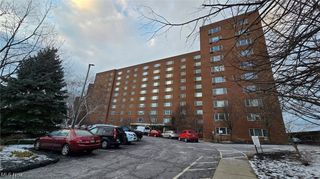 11820 Edgewater Drive, Lakewood, OH 44107