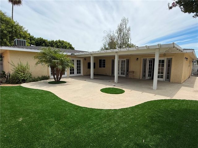 5990 Dovetail, Agoura Hills, CA 91301