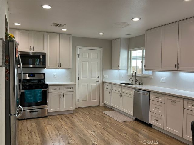 5990 Dovetail, Agoura Hills, CA 91301