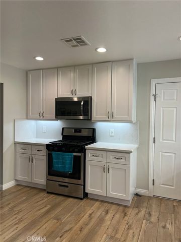 5990 Dovetail, Agoura Hills, CA 91301