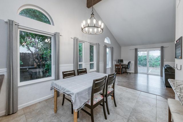 288 W Magill Avenue, Clovis, CA 93612