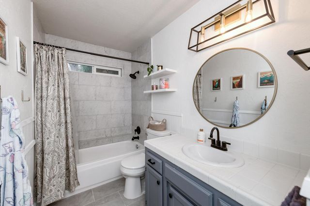 288 W Magill Avenue, Clovis, CA 93612