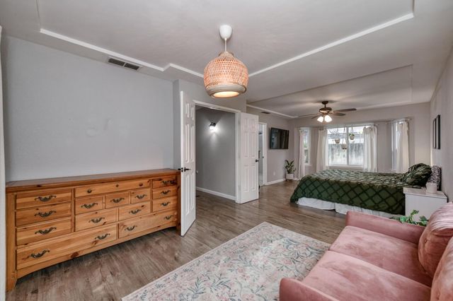 288 W Magill Avenue, Clovis, CA 93612