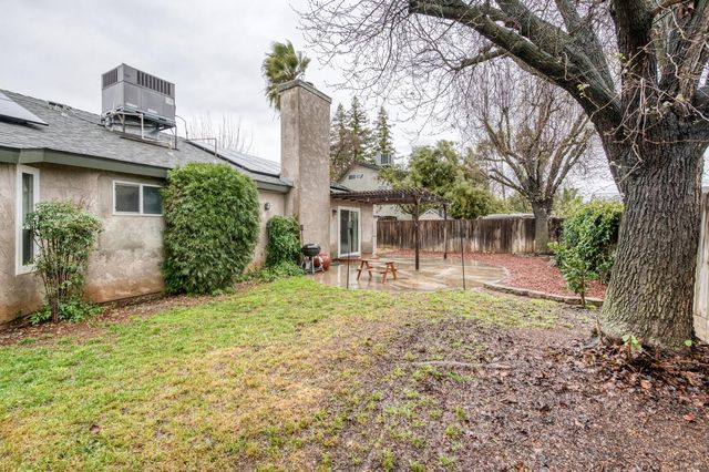 288 W Magill Avenue, Clovis, CA 93612