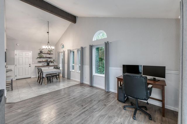 288 W Magill Avenue, Clovis, CA 93612