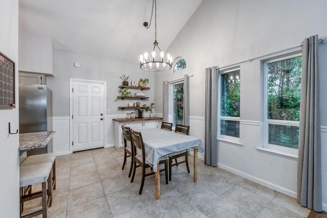 288 W Magill Avenue, Clovis, CA 93612