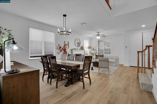 51 Sandhill Crane Ct, Oakley, CA 94561