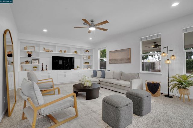 51 Sandhill Crane Ct, Oakley, CA 94561