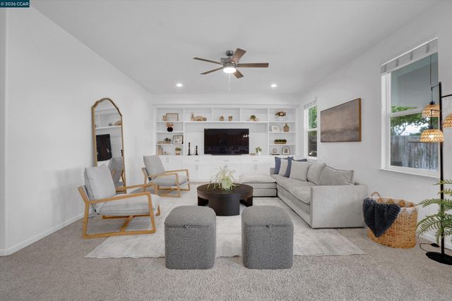 51 Sandhill Crane Ct, Oakley, CA 94561