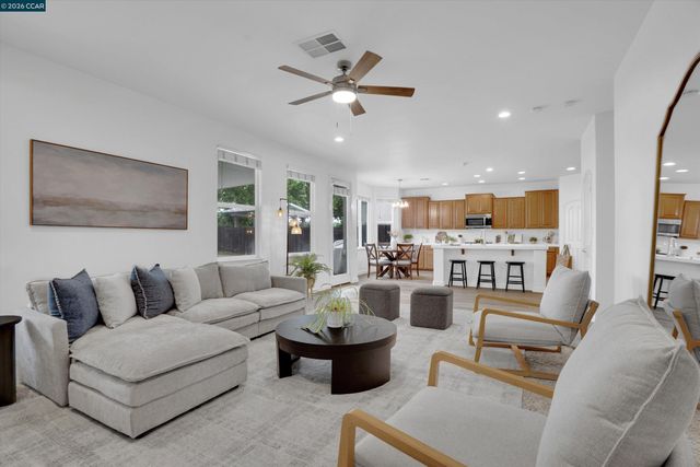 51 Sandhill Crane Ct, Oakley, CA 94561