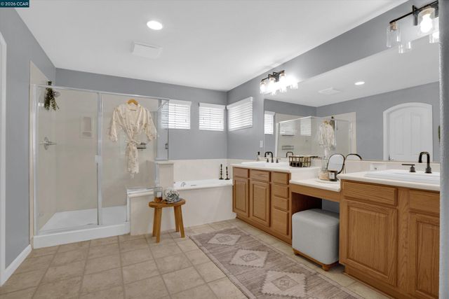 51 Sandhill Crane Ct, Oakley, CA 94561
