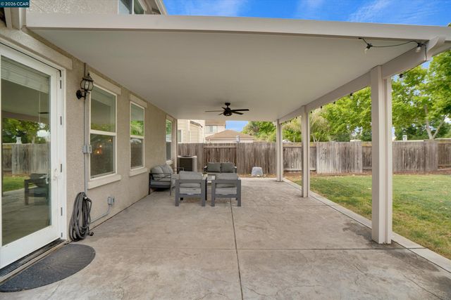 51 Sandhill Crane Ct, Oakley, CA 94561