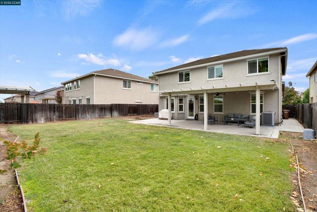 51 Sandhill Crane Ct, Oakley, CA 94561