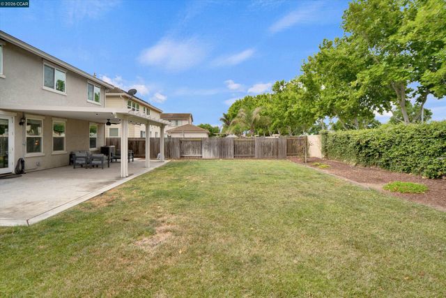 51 Sandhill Crane Ct, Oakley, CA 94561