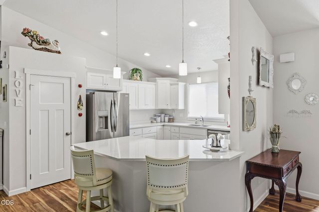 403 Berglund Street, Rogue River, OR 97537
