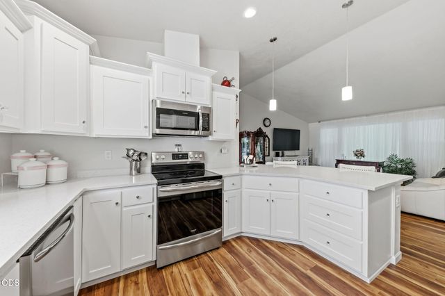 403 Berglund Street, Rogue River, OR 97537