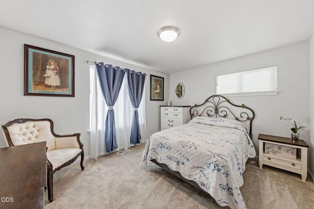 403 Berglund Street, Rogue River, OR 97537