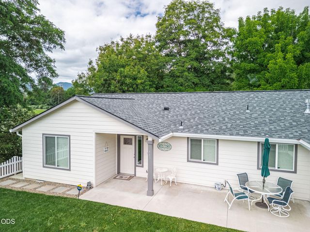 403 Berglund Street, Rogue River, OR 97537