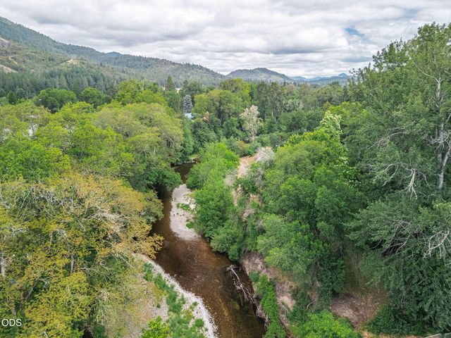403 Berglund Street, Rogue River, OR 97537