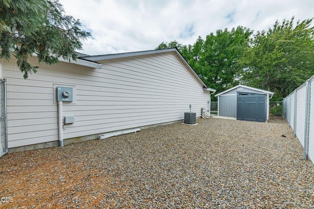 403 Berglund Street, Rogue River, OR 97537