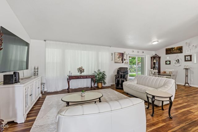 403 Berglund Street, Rogue River, OR 97537
