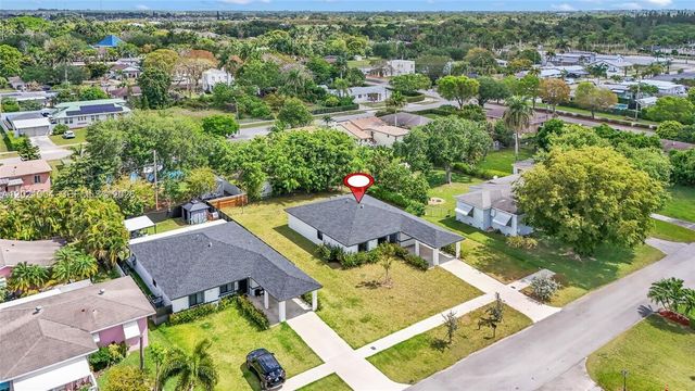 152 NW 18th St, Homestead, FL 33030