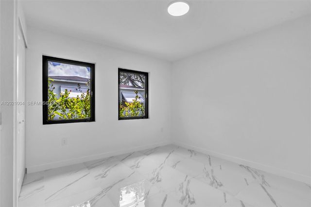 152 NW 18th St, Homestead, FL 33030