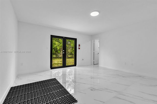 152 NW 18th St, Homestead, FL 33030